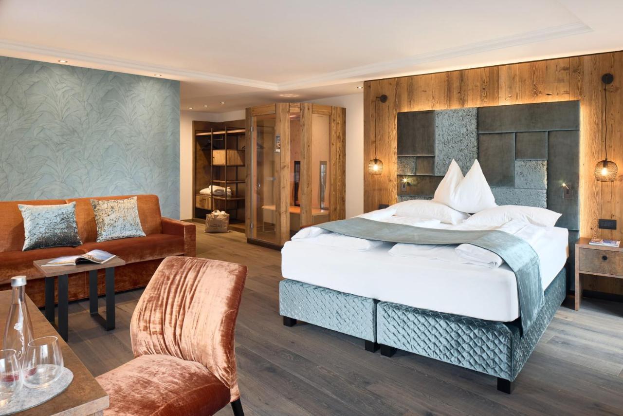 Hotel Comploj Adults Only Selva di Val Gardena Bagian luar foto