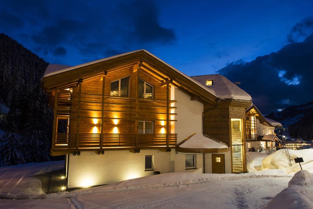 Hotel Comploj Adults Only Selva di Val Gardena Bagian luar foto