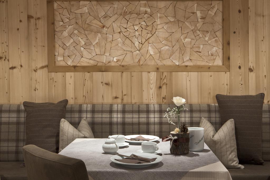 Hotel Comploj Adults Only Selva di Val Gardena Bagian luar foto