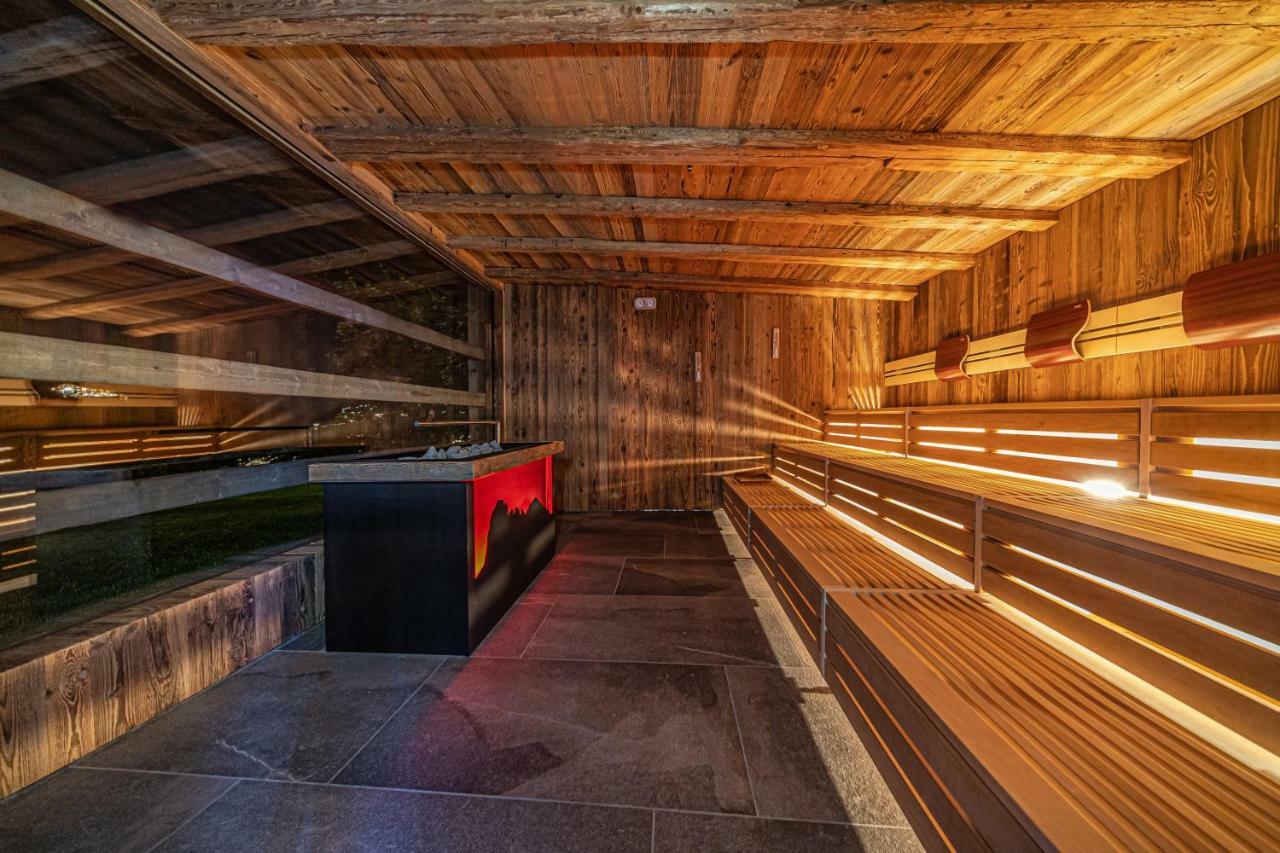Hotel Comploj Adults Only Selva di Val Gardena Bagian luar foto